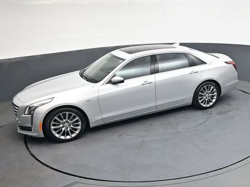 Used 2017 Cadillac CT6 Luxury image 25