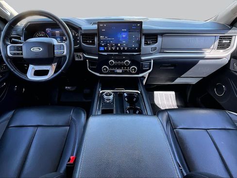 Used 2023 Ford Expedition XLT RWD image 14