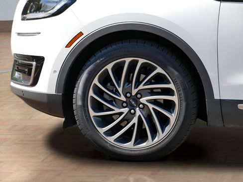 Used 2020 Lincoln Nautilus Reserve FWD image 9
