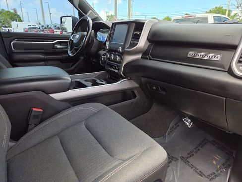 Used 2022 RAM 1500 Big Horn w/ Night Edition RWD image 9