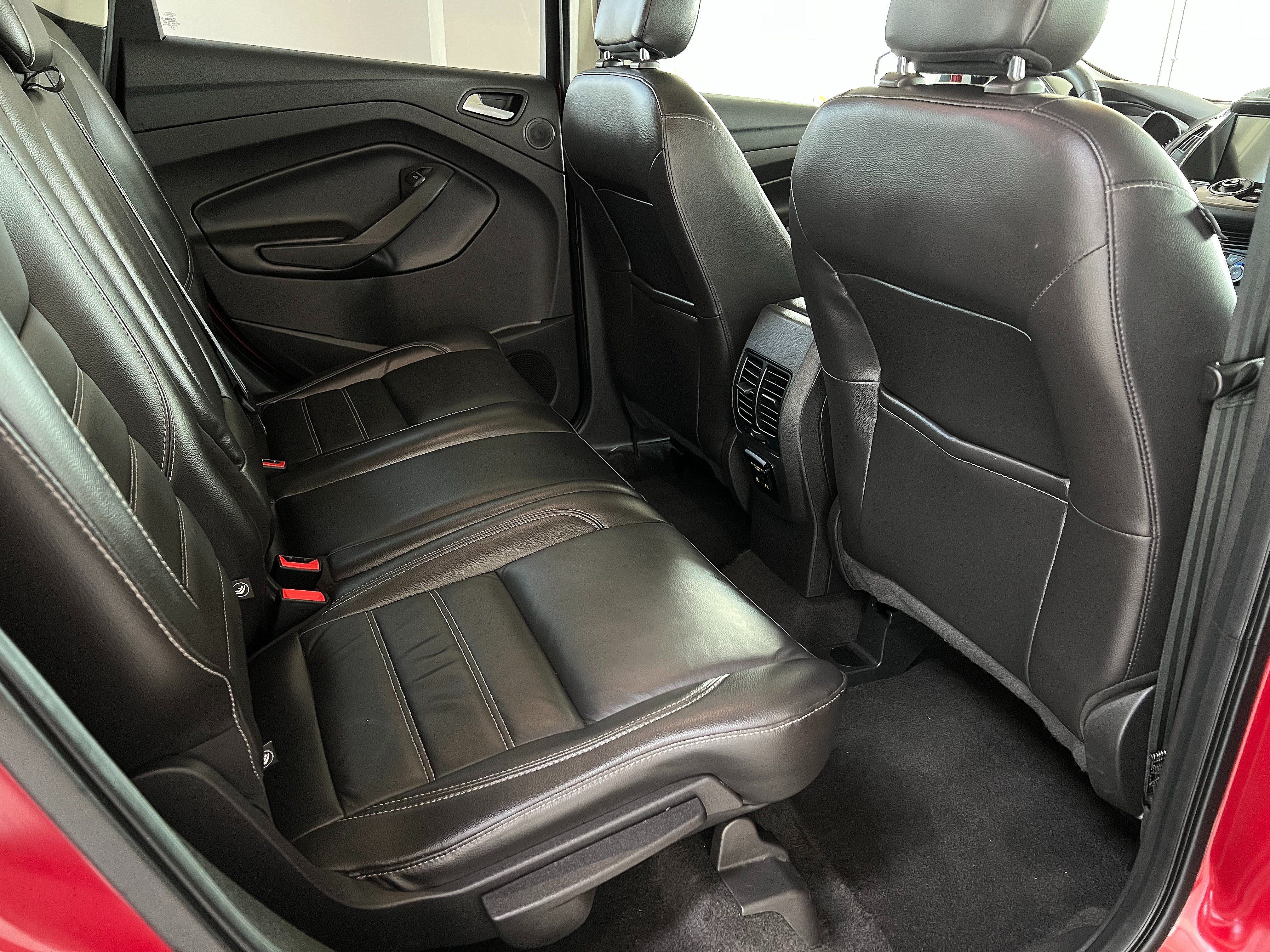 Used 2018 Ford Escape Titanium AWD/4WD image 23