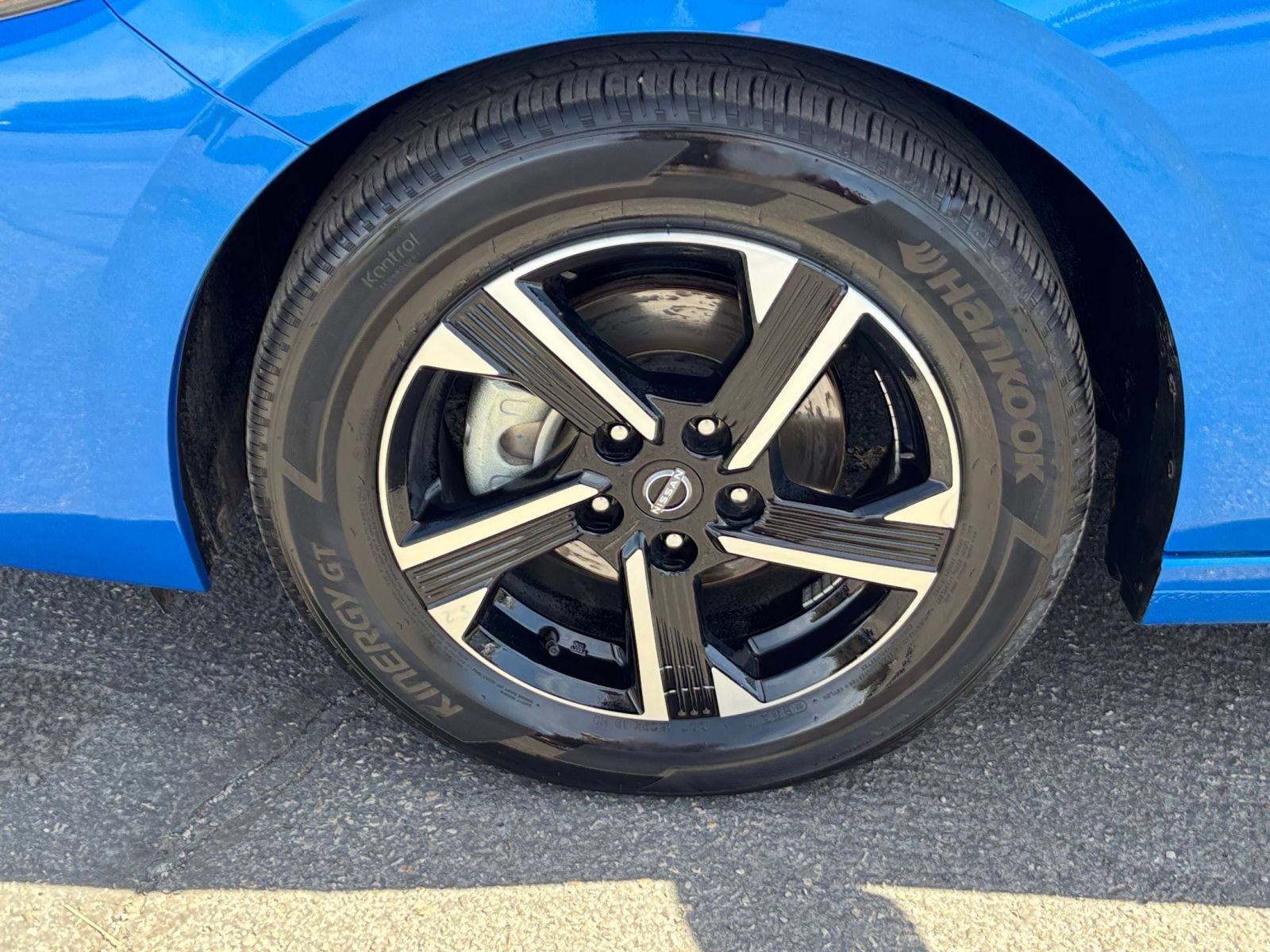 Used 2025 Nissan Sentra SV FWD image 28