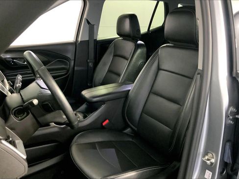 Used 2024 GMC Terrain SLT AWD/4WD image 22