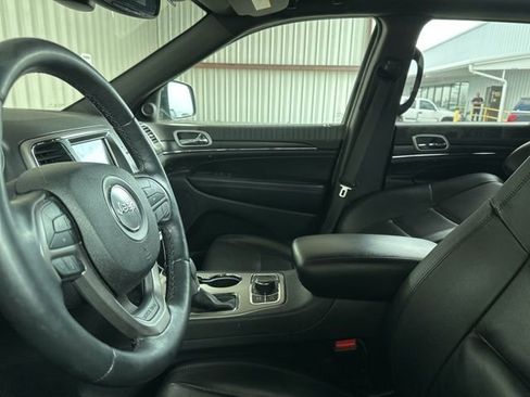 Used 2018 Jeep Grand Cherokee Limited w/ Trailer Tow Group IV image 6