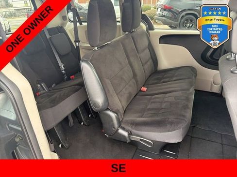 Used 2018 Dodge Grand Caravan SE w/ UConnect Hands-Free Group image 10