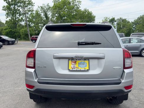 Used 2015 Jeep Compass Latitude AWD/4WD image 5