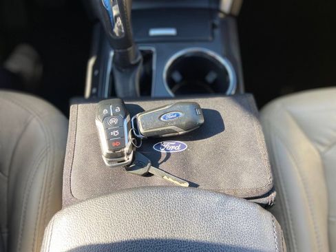 Used 2017 Ford Explorer Limited w/ Class II Trailer Tow Package FWD image 36