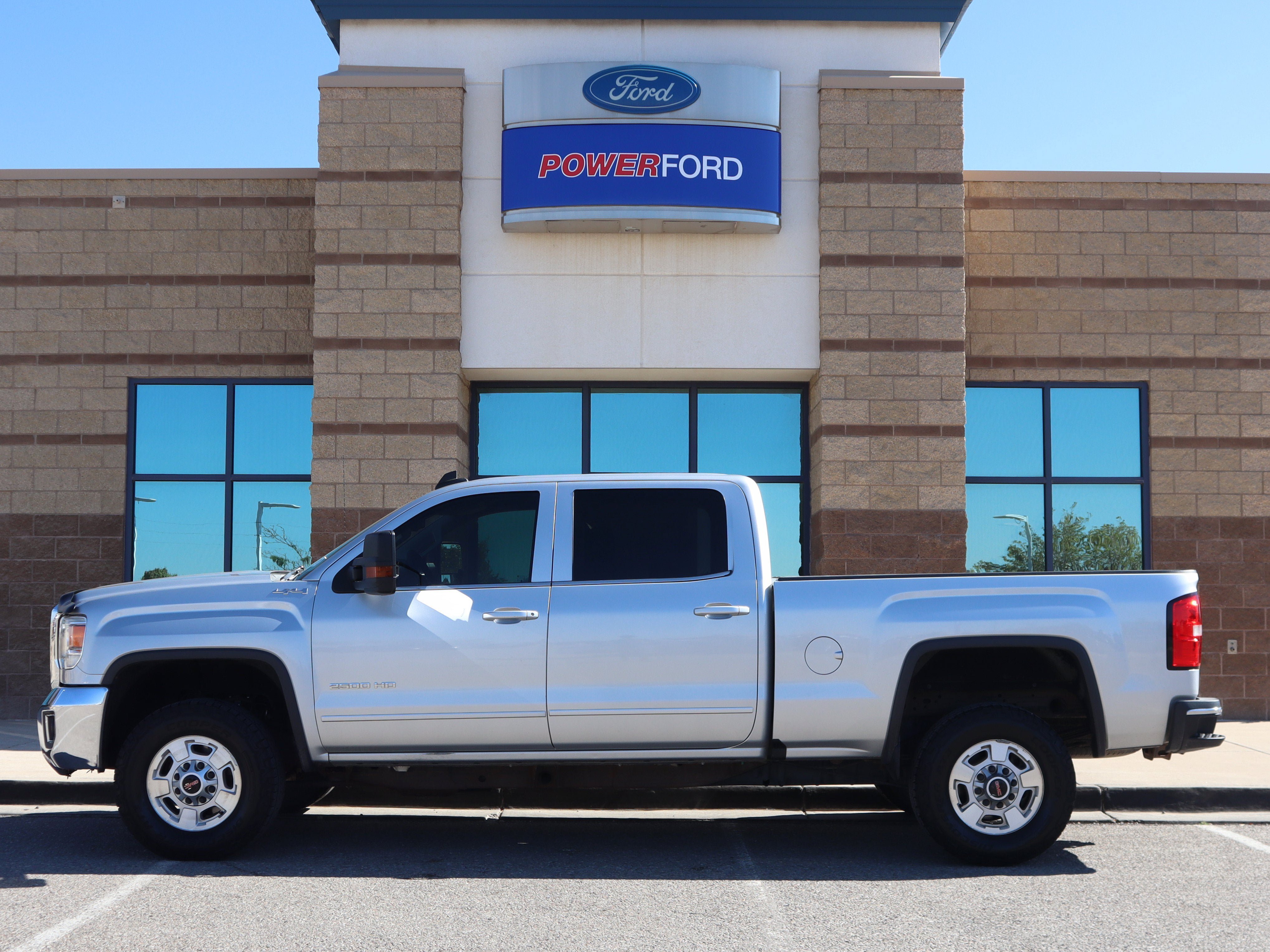 Used 2016 GMC Sierra 2500 SLE w/ SLE Fleet Preferred Package AWD/4WD image 9