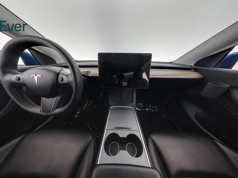 Used 2022 Tesla Model Y Long Range AWD/4WD image 26