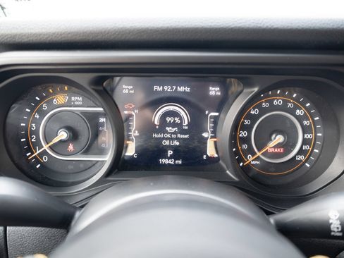 Used 2024 Jeep Wrangler Sport AWD/4WD image 4