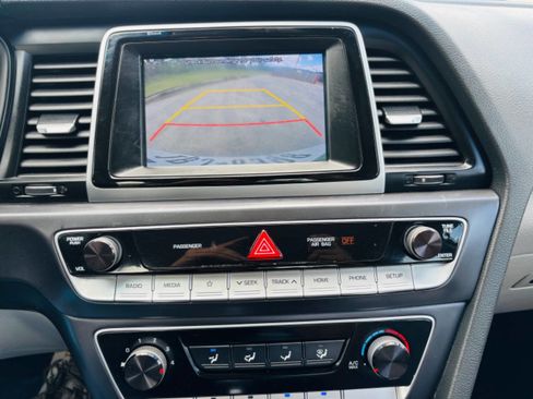 Used 2019 Hyundai Sonata SE image 11