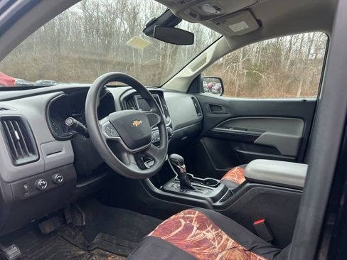 Used 2022 Chevrolet Colorado W/T w/ WT Convenience Package image 6