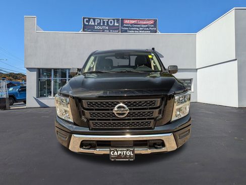 Used 2021 Nissan Titan SV w/ SV Convenience Package image 8