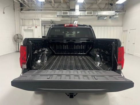 New 2026 Chevrolet Colorado Trail Boss AWD/4WD image 17