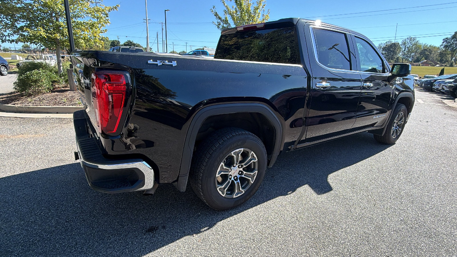 Used 2025 GMC Sierra 1500 SLT AWD/4WD image 8