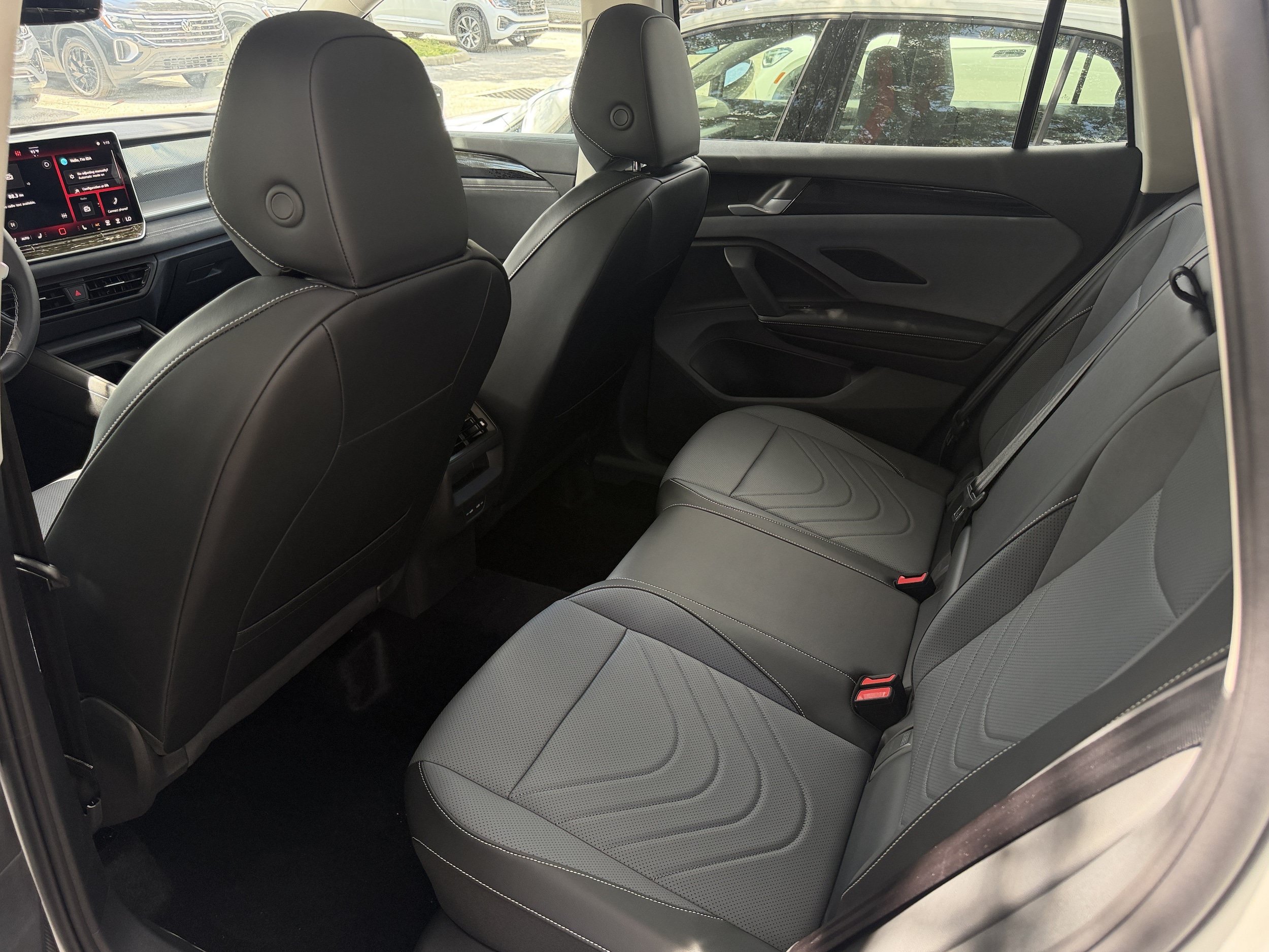 New 2026 Volkswagen Tiguan SE FWD image 18