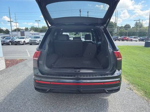 Used 2024 Volkswagen Tiguan SE R-Line AWD/4WD image 8