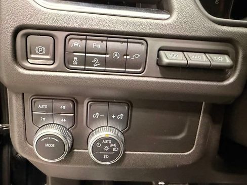 Used 2021 GMC Yukon AT4 w/ Rear Media and Nav Package AWD/4WD image 28