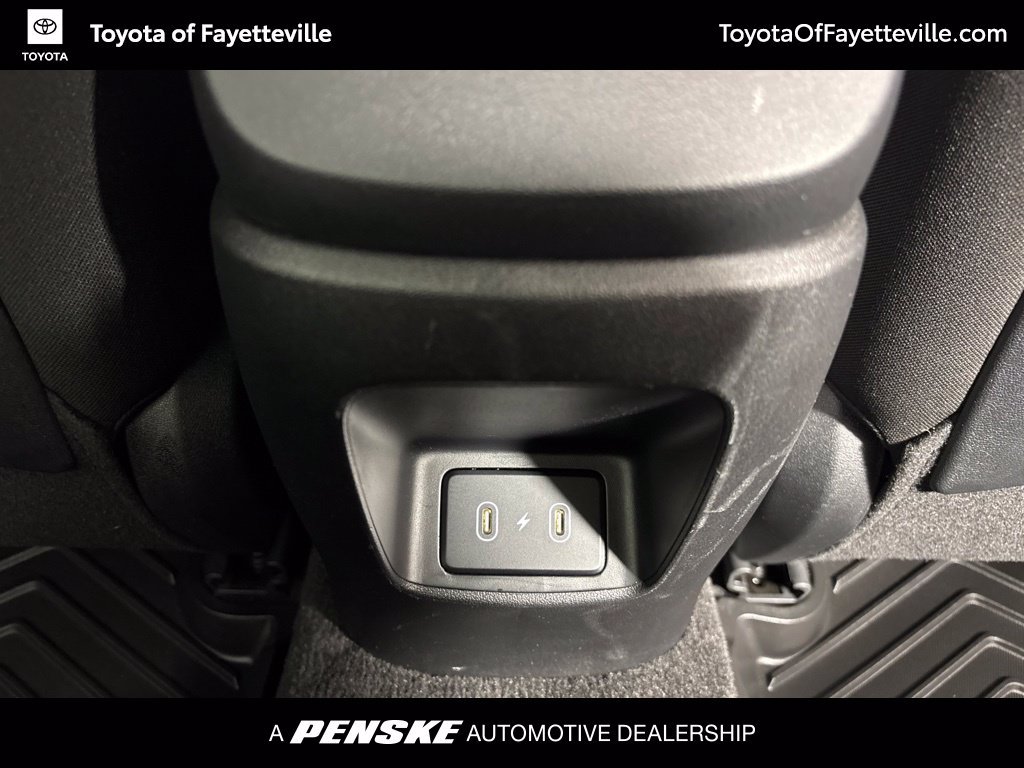 Used 2024 Hyundai Elantra SEL FWD image 16