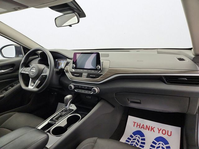Used 2024 Nissan Altima 2.5 SV FWD image 28