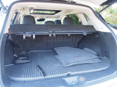 Used 2019 Nissan Murano Platinum w/ Cargo Package AWD/4WD image 17