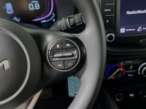 Used 2024 Kia Soul LX w/ Option Group 015 FWD image 20