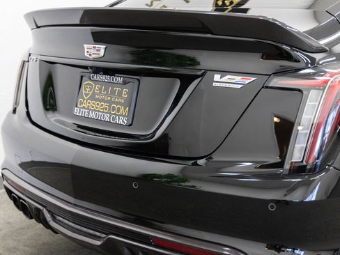 Used 2023 Cadillac CT5 V Blackwing w/ Carbon Fiber Package 2 RWD image 26