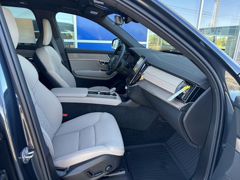 New 2026 Volvo XC90 B6 Core image 14