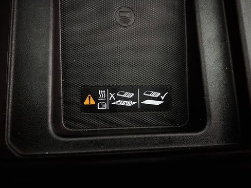 Used 2019 GMC Sierra 1500 AT4 w/ AT4 Premium Package image 17