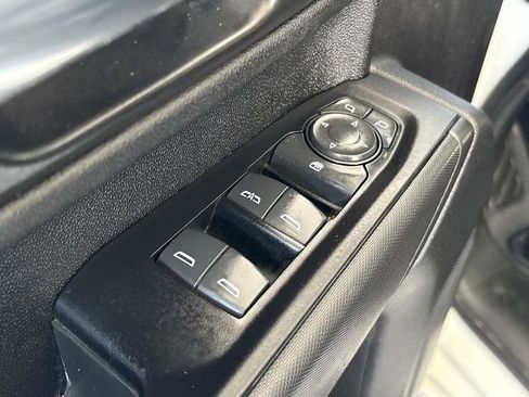 Used 2022 Chevrolet Silverado 2500 Custom AWD/4WD image 15