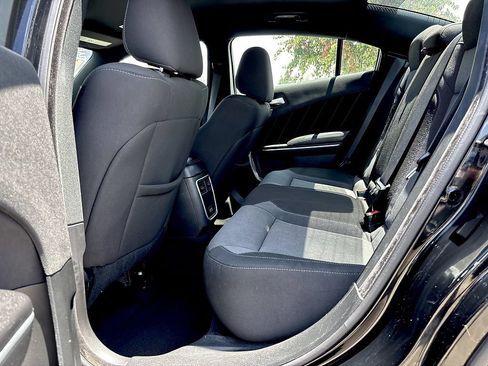 Used 2022 Dodge Charger SXT RWD image 21