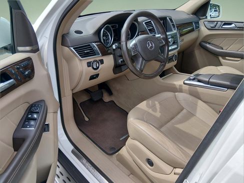 Used 2016 Mercedes-Benz GL 450 4MATIC image 9