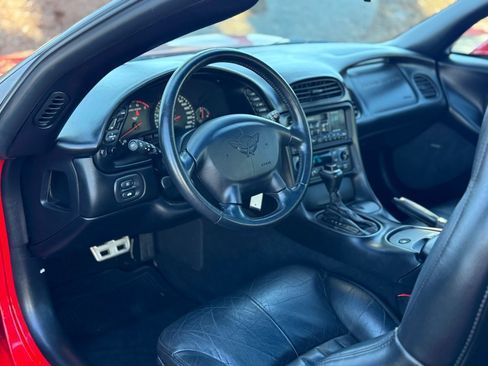 Used 2000 Chevrolet Corvette Coupe w/ Memory Pkg RWD image 14