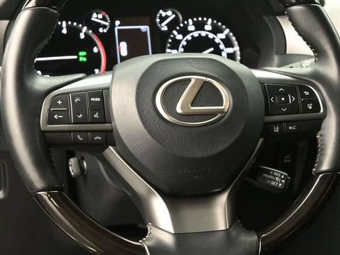 Used 2023 Lexus GX 460 Premium w/ Accessory Package AWD/4WD image 8