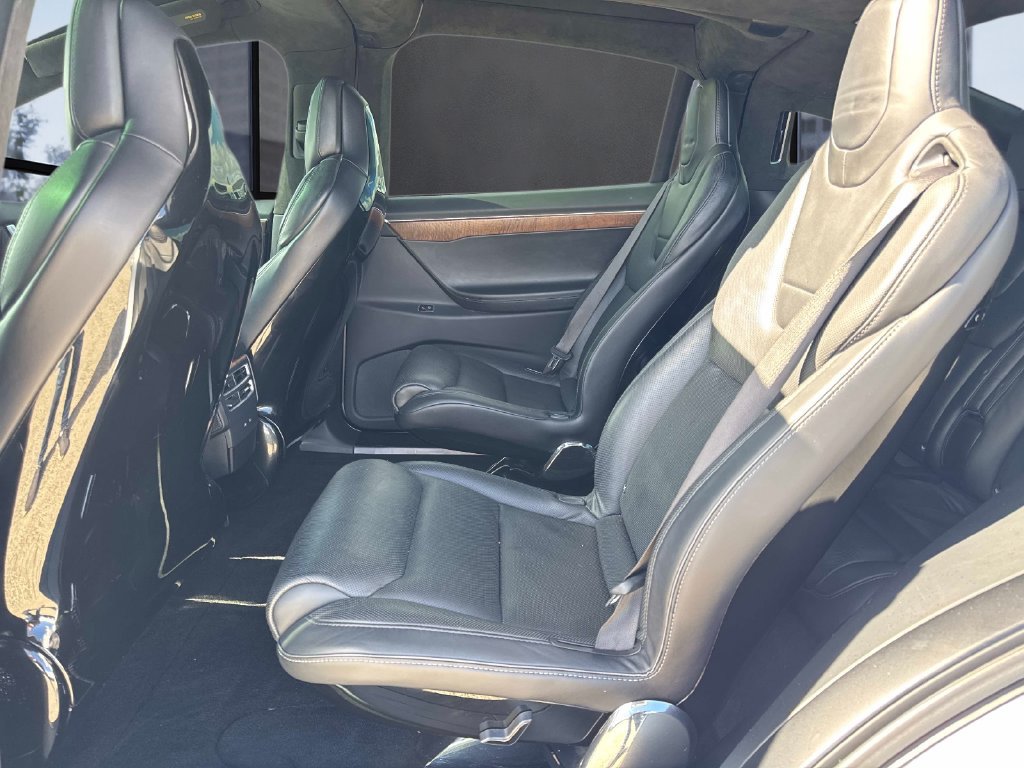 Used 2017 Tesla Model X 90D AWD/4WD image 16