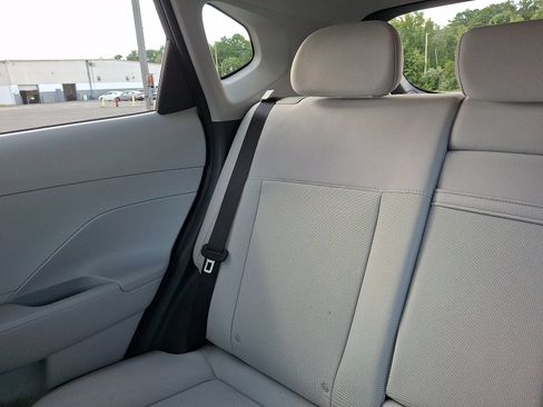 Used 2024 Hyundai Kona SEL AWD/4WD image 3
