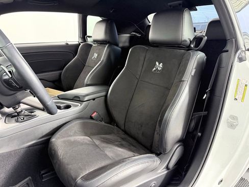 Used 2022 Dodge Challenger R/T Scat Pack w/ Dynamics Package image 10