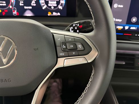 New 2026 Volkswagen Tiguan SE image 13