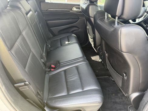 Used 2013 Jeep Grand Cherokee Laredo image 11