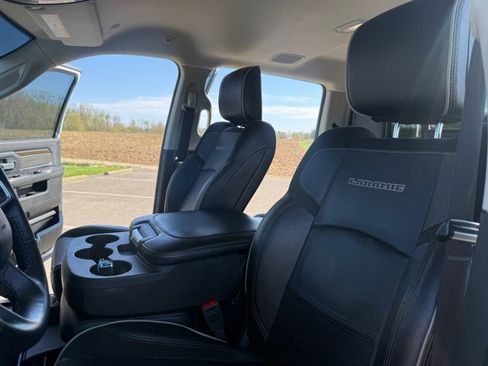 Used 2024 RAM 2500 Laramie AWD/4WD image 32