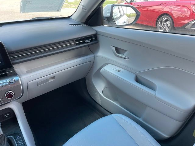 New 2026 Hyundai Kona SE FWD image 18