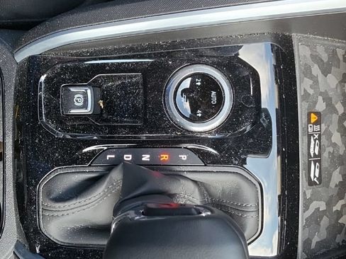 Used 2024 Chevrolet Colorado LT w/ LT Convenience Package II AWD/4WD image 14