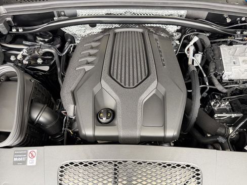 New 2026 Porsche Macan Turbo image 27