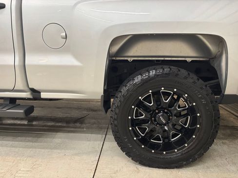 Used 2019 Chevrolet Silverado 1500 W/T w/ WT Convenience Package AWD/4WD image 6