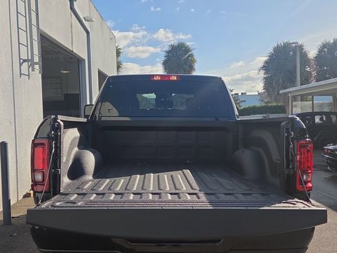 New 2026 RAM 2500 Big Horn AWD/4WD image 13