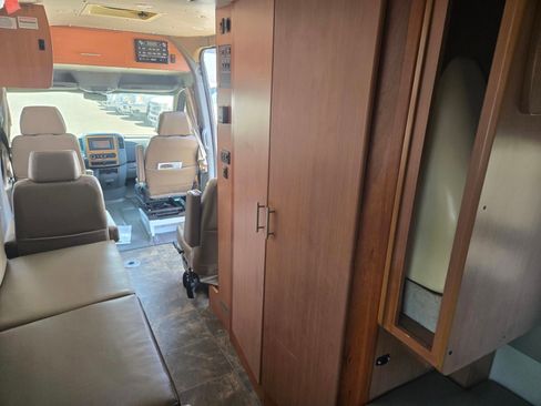 Used 2011 Mercedes-Benz Sprinter 3500 image 15