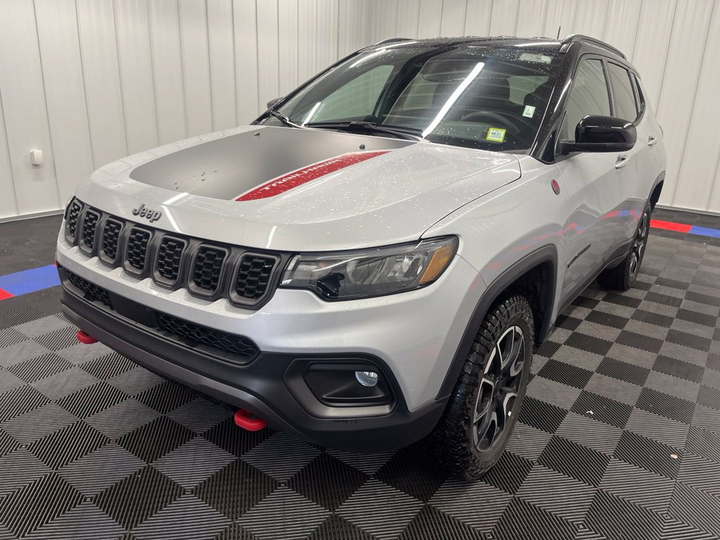 Used 2026 Jeep Compass Trailhawk AWD/4WD image 8