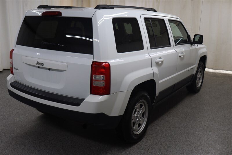 Used 2016 Jeep Patriot Sport w/ Power Value Group AWD/4WD image 7