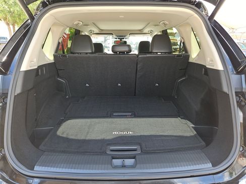 Certified 2025 Nissan Rogue Platinum w/ Platinum Premium Package FWD image 25