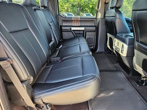 Used 2019 Ford F150 Lariat w/ Equipment Group 502A Luxury AWD/4WD image 21